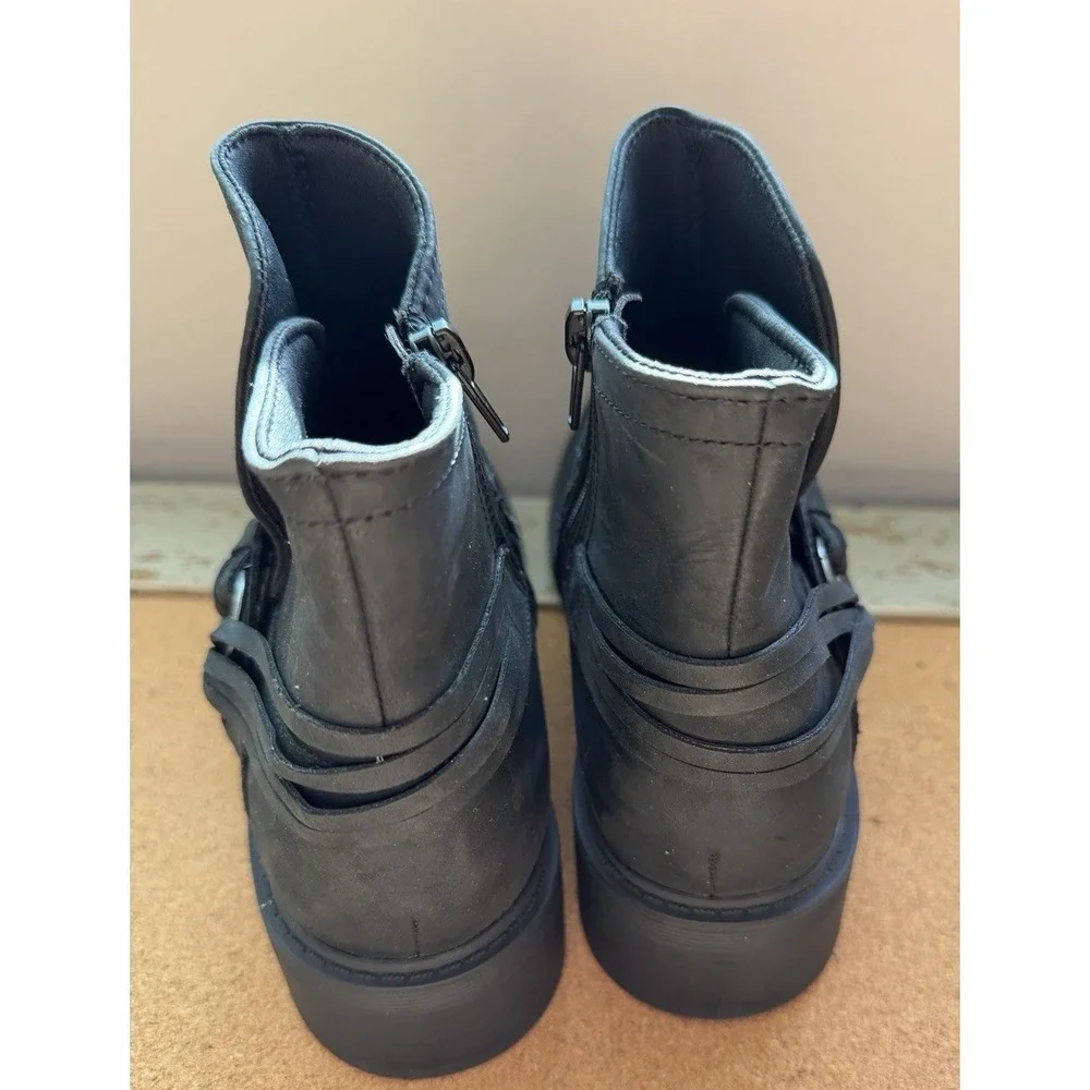Clarks Hearth Kaylie Black‎ Leather Ankle Boots Women's Size 8 Never Worn